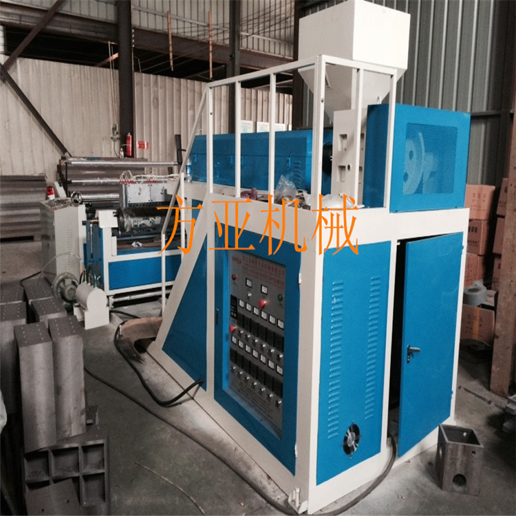 FTPE-1800型單螺桿小氣泡膜機